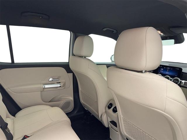 Photo of 2025 White Mercedes-Benz GLB 250