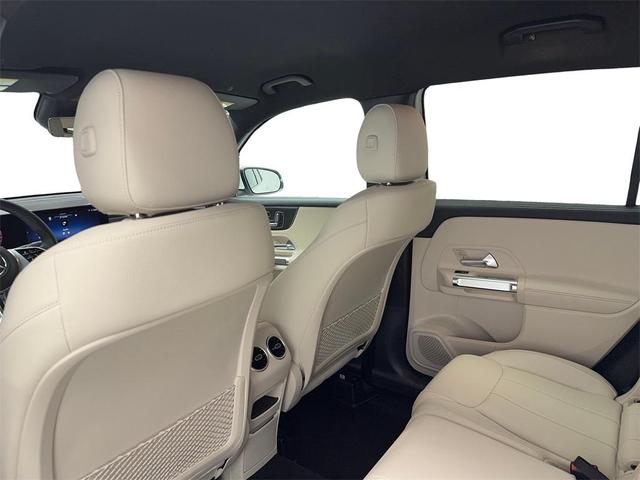 Photo of 2025 White Mercedes-Benz GLB 250