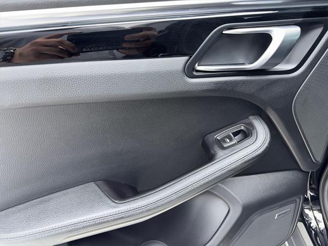 Photo of 2021 Black Porsche Macan