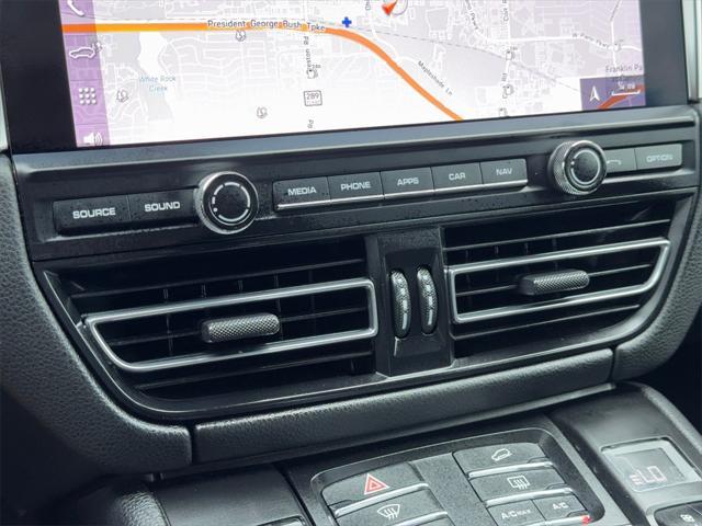 Photo of 2021 Black Porsche Macan