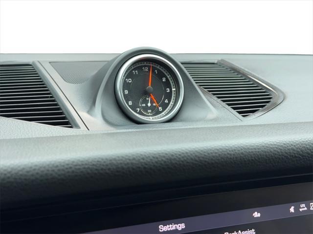 Photo of 2021 Black Porsche Macan