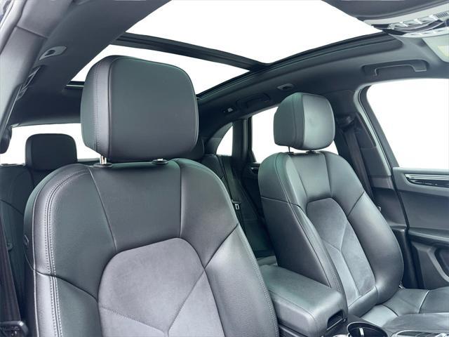 Photo of 2021 Black Porsche Macan