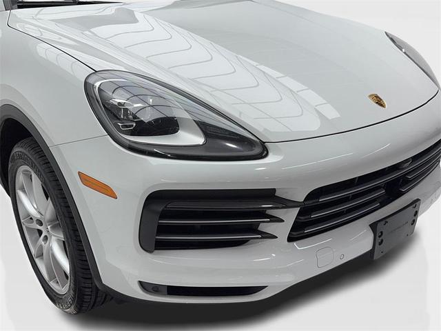 Photo of 2022 White Porsche Cayenne