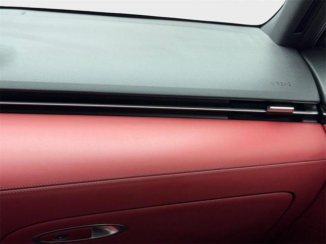 Photo of 2024 Vik Black Genesis GV70