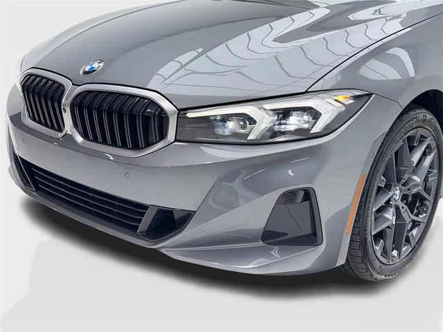 Photo of 2025 Gray BMW 330