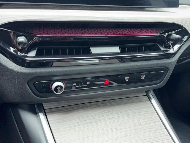 Photo of 2025 Gray BMW 330
