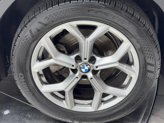 Photo of 2024 Gray BMW X4