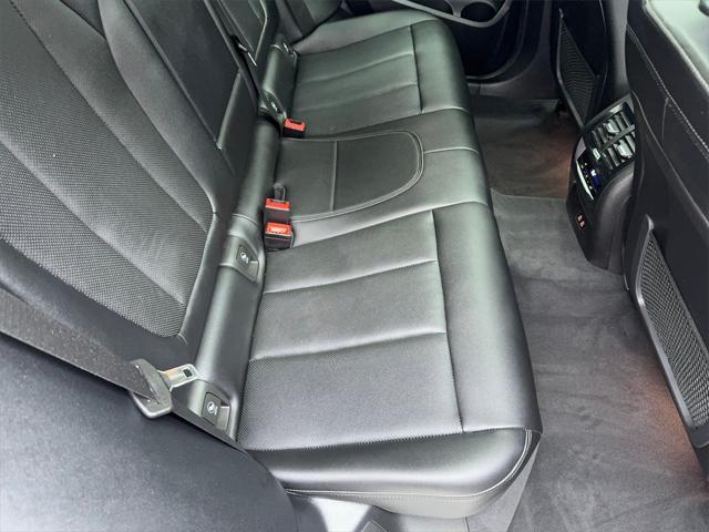 Photo of 2024 Gray BMW X4