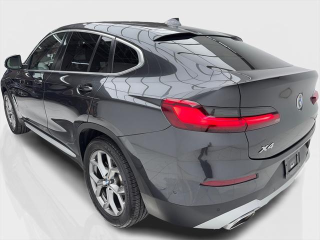 Photo of 2024 Gray BMW X4