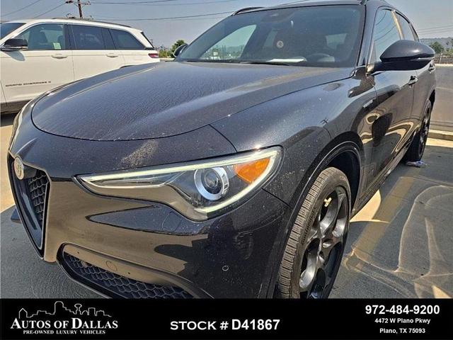 Photo of 2022 Vulcano Black Metallic Alfa Romeo Stelvio