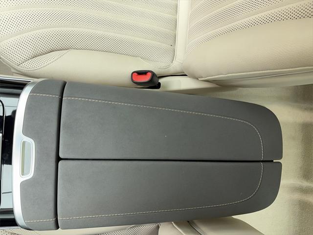 Photo of 2022 White Mercedes-Benz EQS 450+