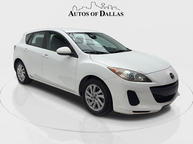 Photo of 2013 Crystal White Pearl Mica Mazda Mazda3