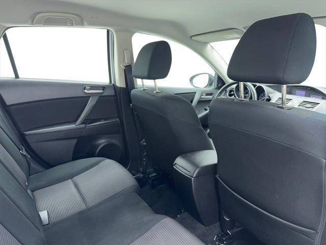 Photo of 2013 Crystal White Pearl Mica Mazda Mazda3