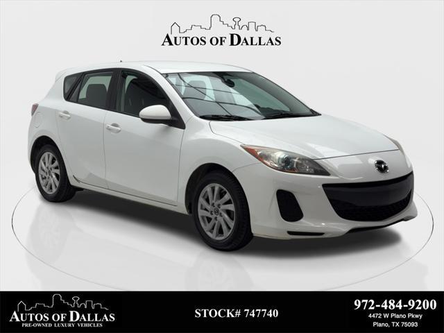 Photo of 2013 Crystal White Pearl Mica Mazda Mazda3