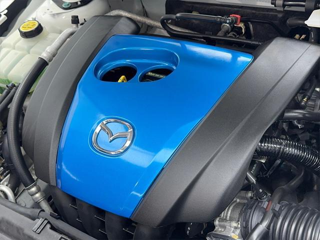 Photo of 2013 Crystal White Pearl Mica Mazda Mazda3