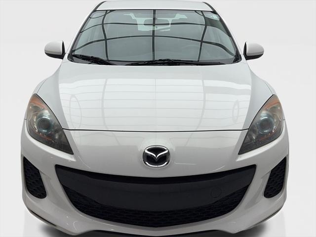 Photo of 2013 Crystal White Pearl Mica Mazda Mazda3