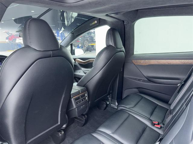 Photo of 2020 Solid Black Tesla Model X
