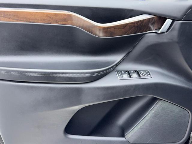 Photo of 2020 Solid Black Tesla Model X
