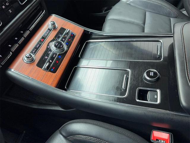 Photo of 2024 Infinite Black Metallic Clearcoat Lincoln Aviator