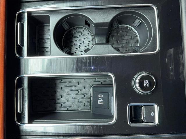 Photo of 2024 Infinite Black Metallic Clearcoat Lincoln Aviator