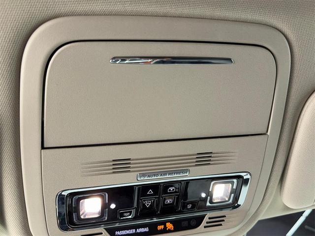 Photo of 2024 Infinite Black Metallic Clearcoat Lincoln Aviator