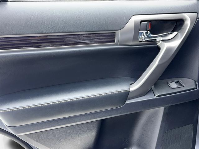 Photo of 2022 Nebula Gray Pearl Lexus GX 460