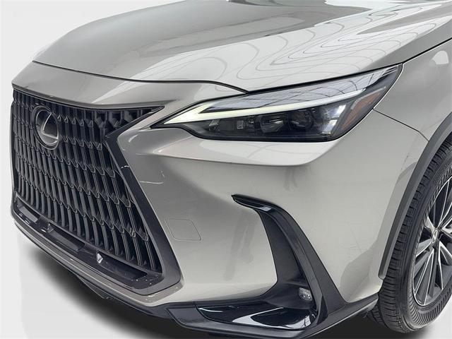 Photo of 2022 Atomic Silver Lexus NX 350