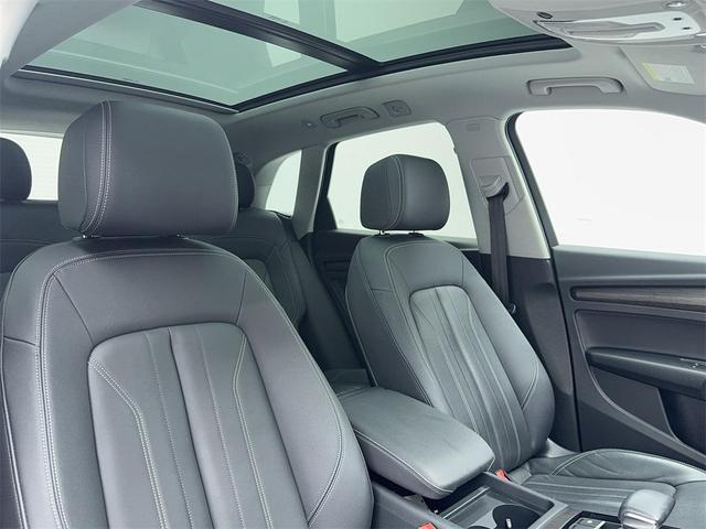 Photo of 2023 Ibis White Audi Q5