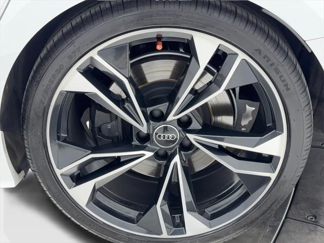Photo of 2023 Ibis White Audi S5