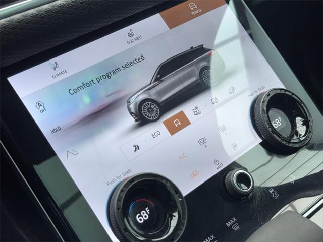 Photo of 2021 White Land Rover Range Rover Velar