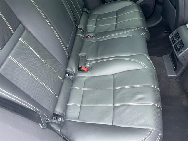 Photo of 2021 White Land Rover Range Rover Velar