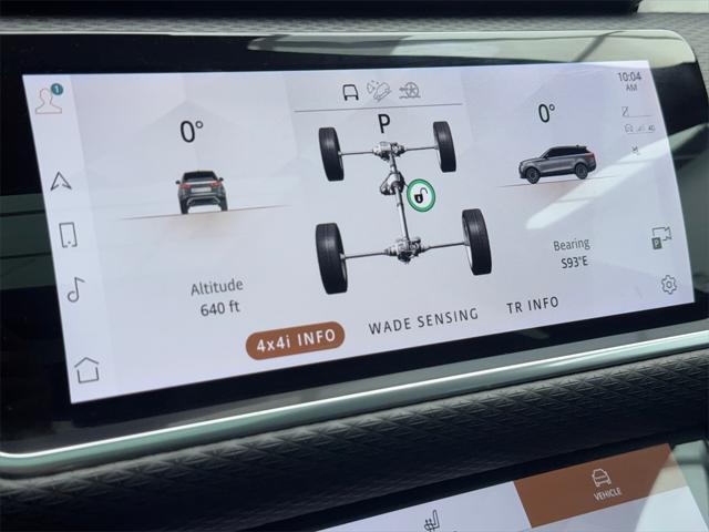 Photo of 2021 White Land Rover Range Rover Velar