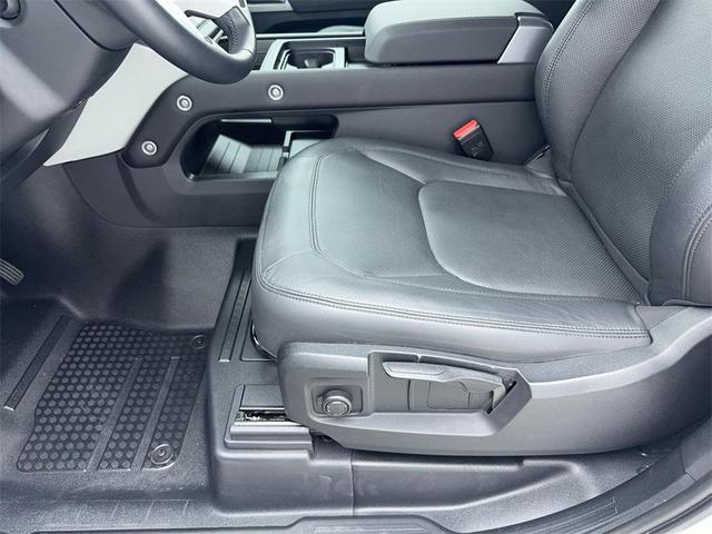 Photo of 2024 Fuji White Land Rover Defender