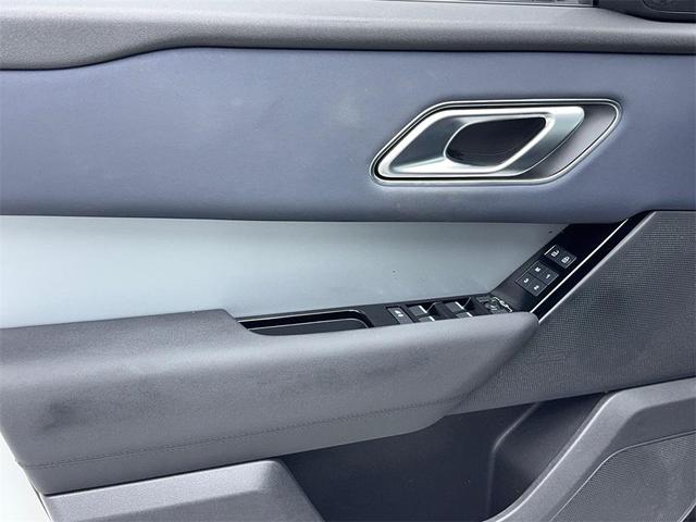 Photo of 2025 White Land Rover Range Rover Velar