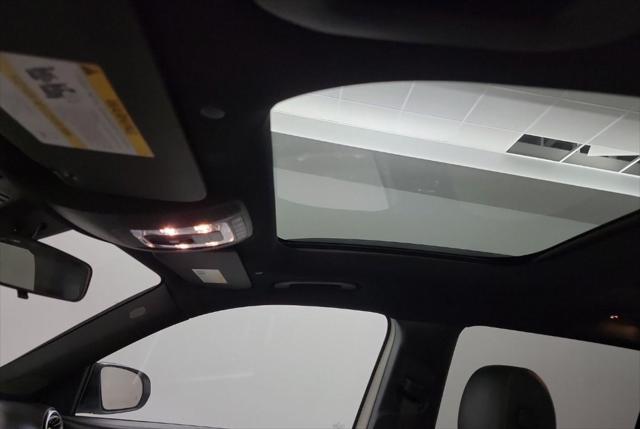 Photo of 2023 White Mercedes-Benz GLB 250