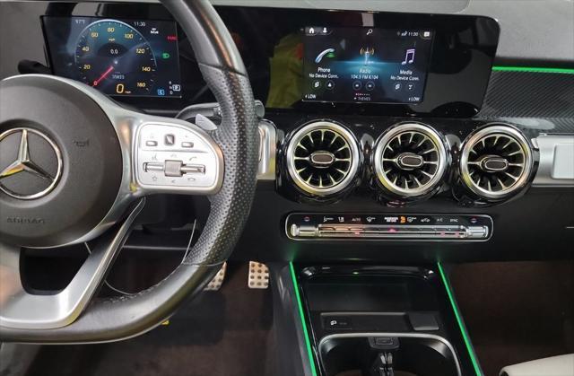 Photo of 2023 White Mercedes-Benz GLB 250