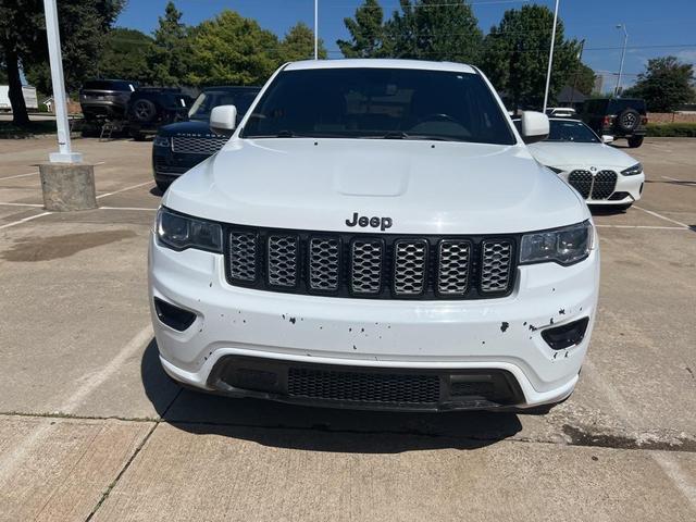 Photo of 2020 Bright White Clearcoat Jeep Grand Cherokee