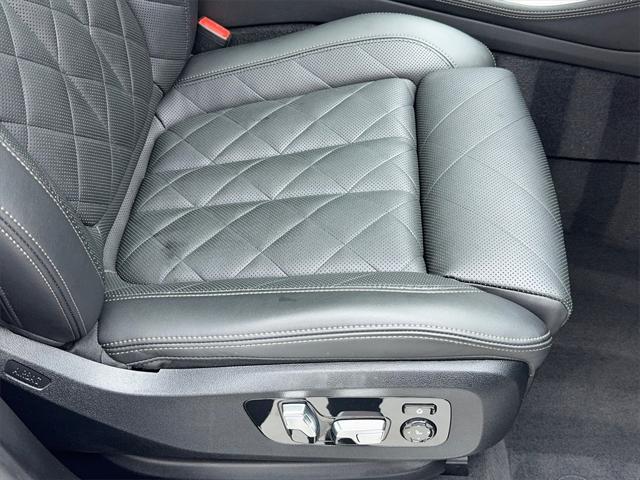 Photo of 2024 White BMW X5