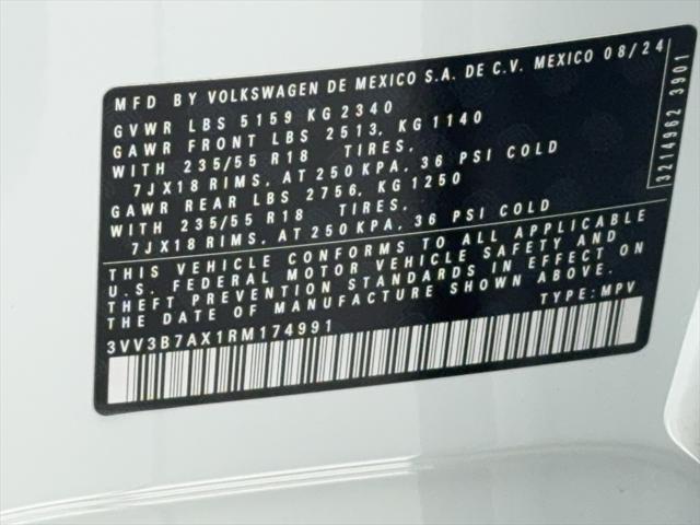 Photo of 2024 Pure White Volkswagen Tiguan