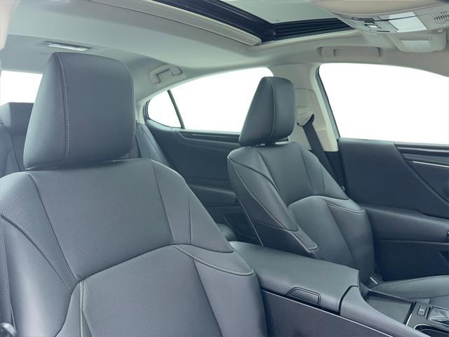 Photo of 2024 Iridium Lexus ES 350