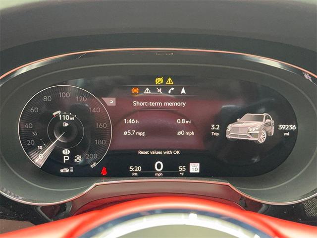 Photo of 2021 White Bentley Bentayga