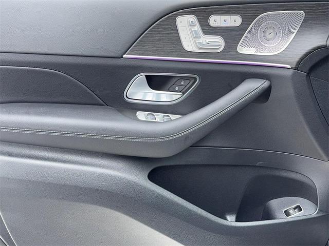 Photo of 2025 Black Mercedes-Benz GLS 450