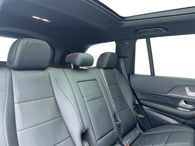 Photo of 2025 Black Mercedes-Benz GLS 450