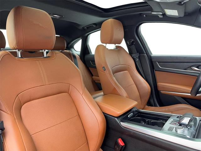 Photo of 2022 White Jaguar XF