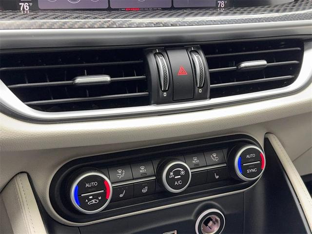 Photo of 2020 Vulcano Black Metallic Alfa Romeo Stelvio