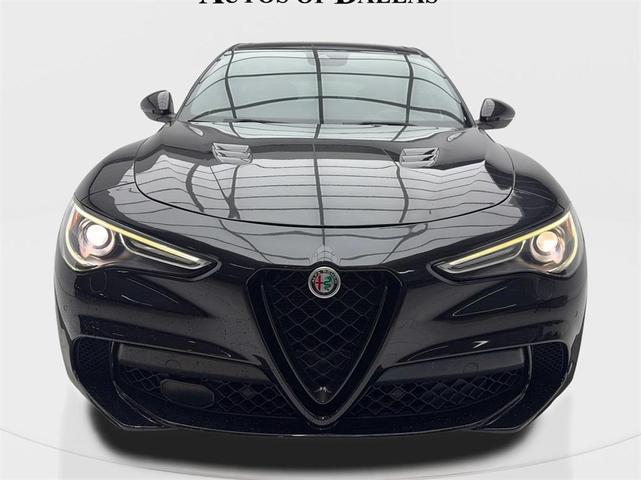 Photo of 2020 Vulcano Black Metallic Alfa Romeo Stelvio