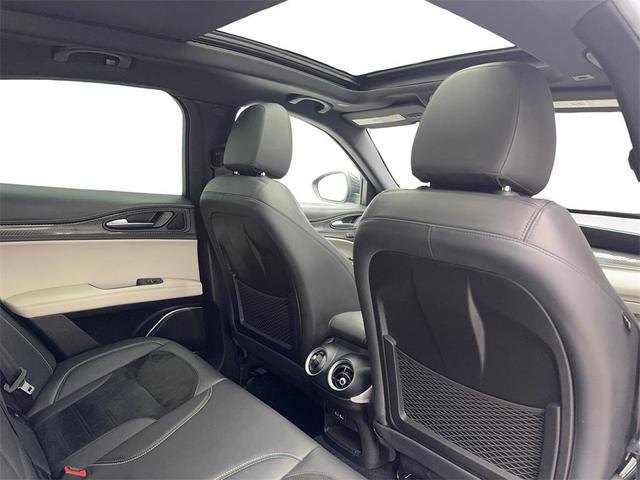 Photo of 2020 Vulcano Black Metallic Alfa Romeo Stelvio