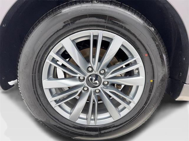 Photo of 2023 Anthracite Gray INFINITI QX80