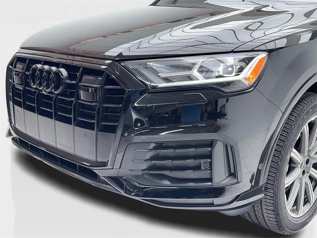 Photo of 2023 Black Metallic Audi Q7