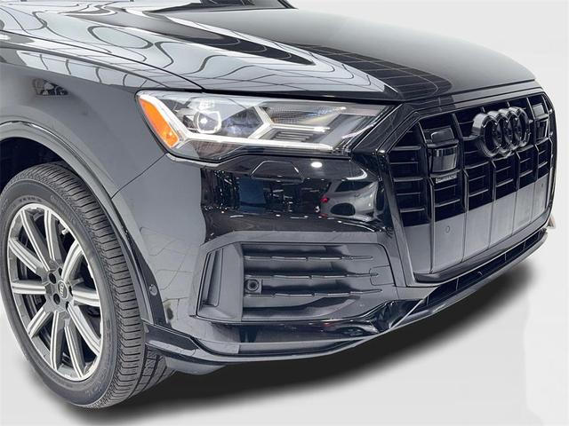 Photo of 2023 Black Metallic Audi Q7